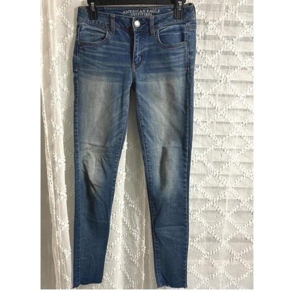 American Eagle super stretch mid rise skinny blue jeans size 2